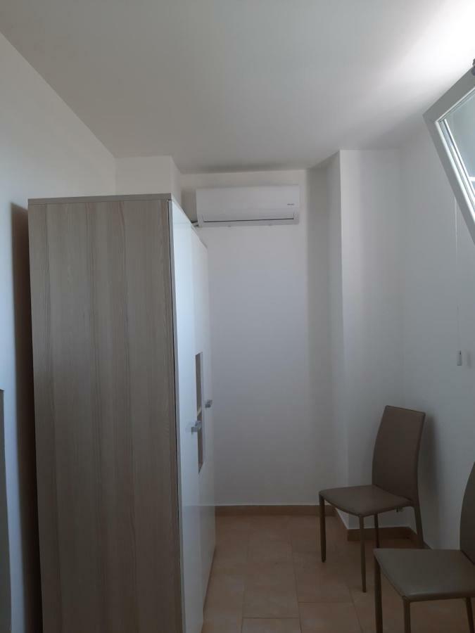 Casa Via Dante Lägenhet Leverano Exteriör bild